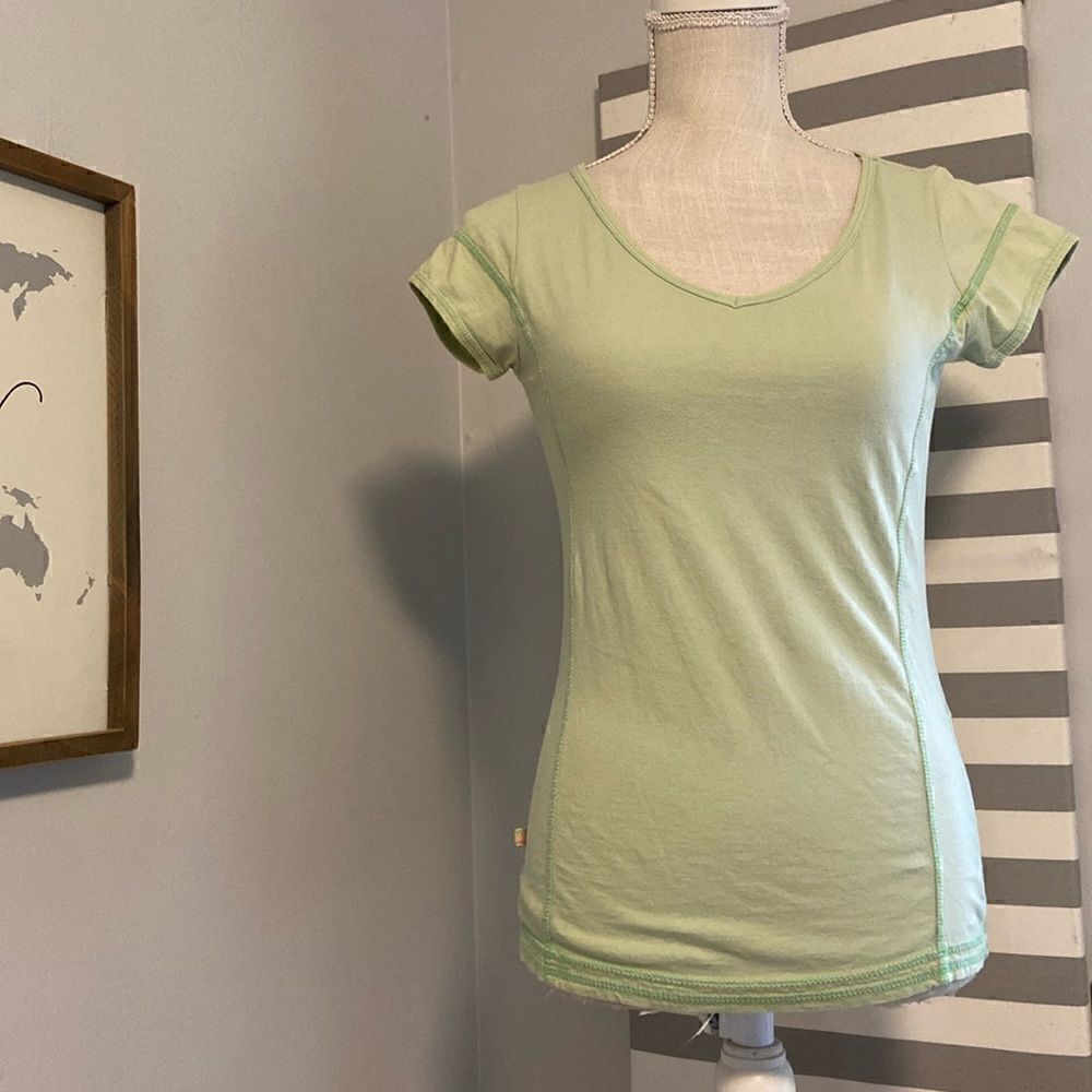 Johnny Was Pale Green Vintage V-Neck Short Sleeve Lightweight Blouse Size XS
